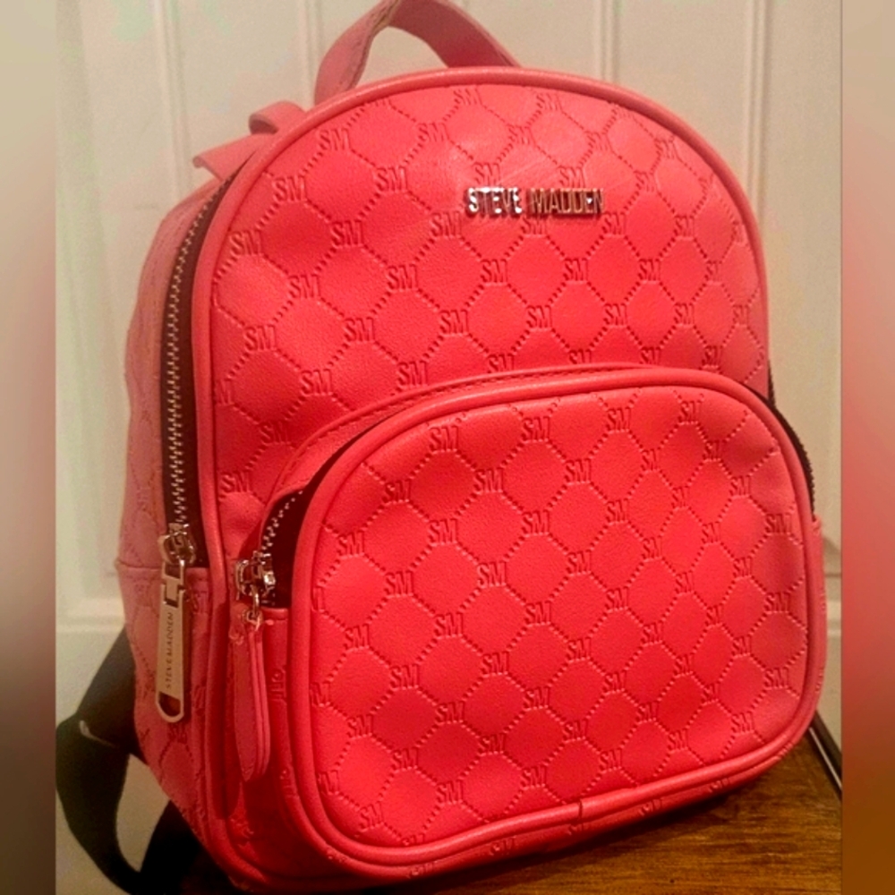 STEVE MADDEN PINK BACKPACK